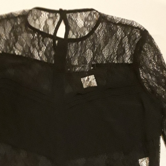Black long sleeve lace top - Picture 2 of 5